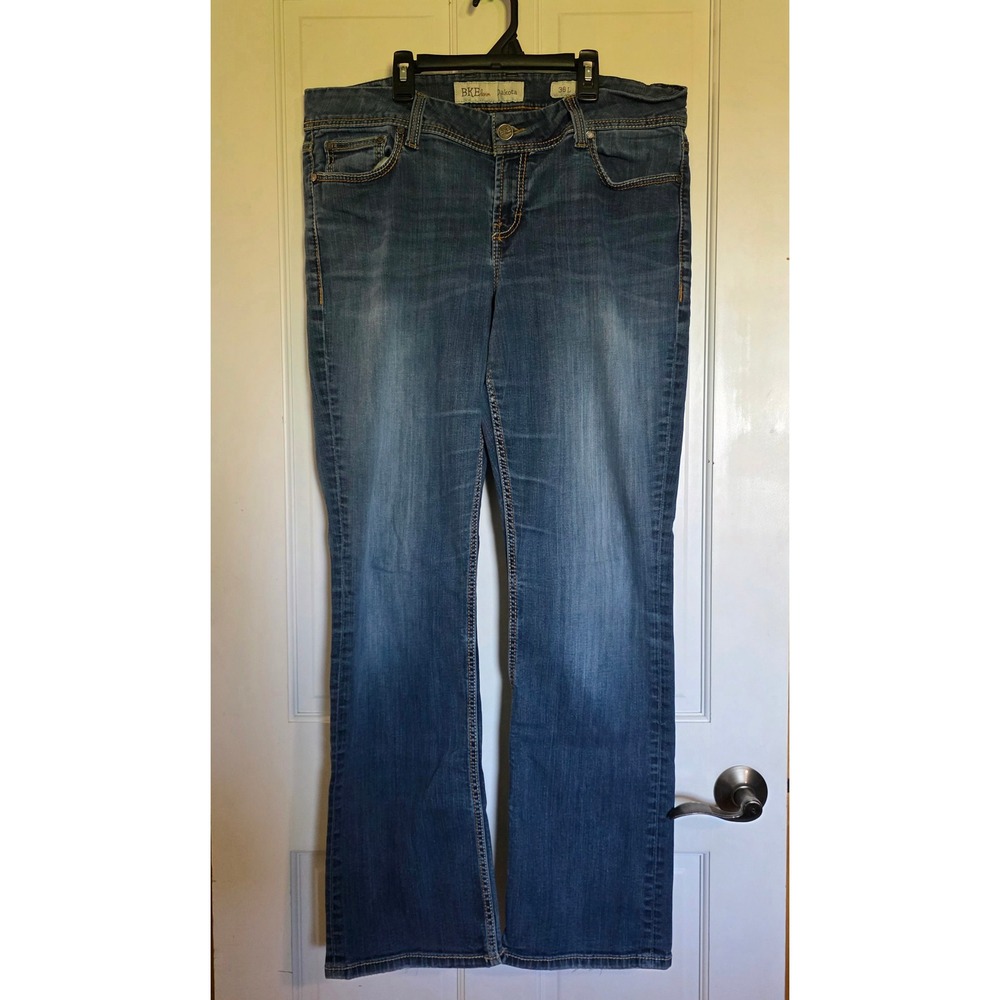 BKE Dakota Mid Rise Bootcut Jeans Medium Wash Stretch Denim 36 x 33.5 Womens Y2K